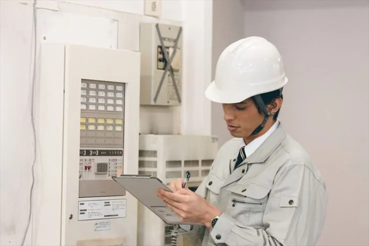 受電設備と配電設備の違いについて